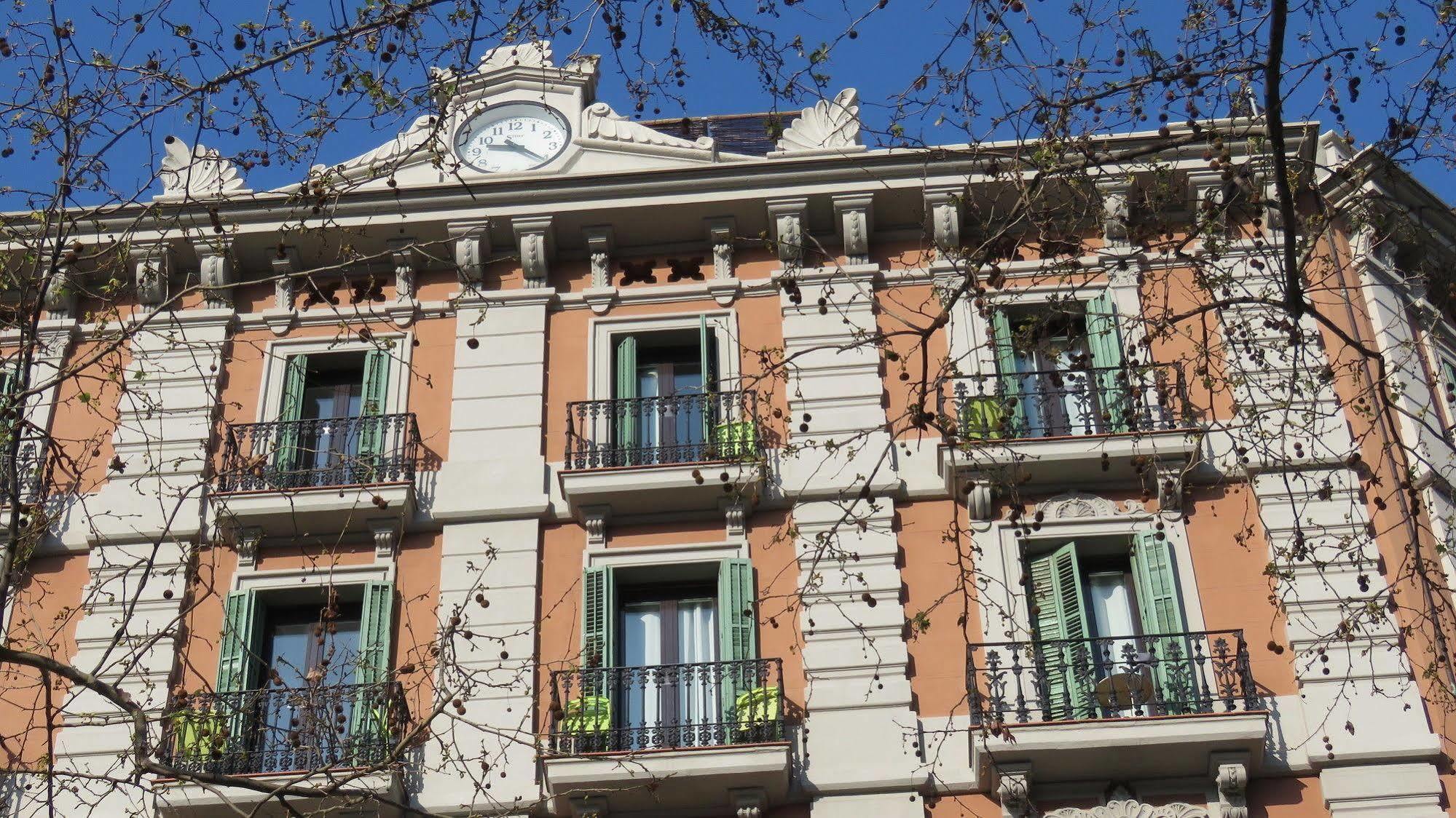 Stay Together Barcelona Apartments Екстер'єр фото