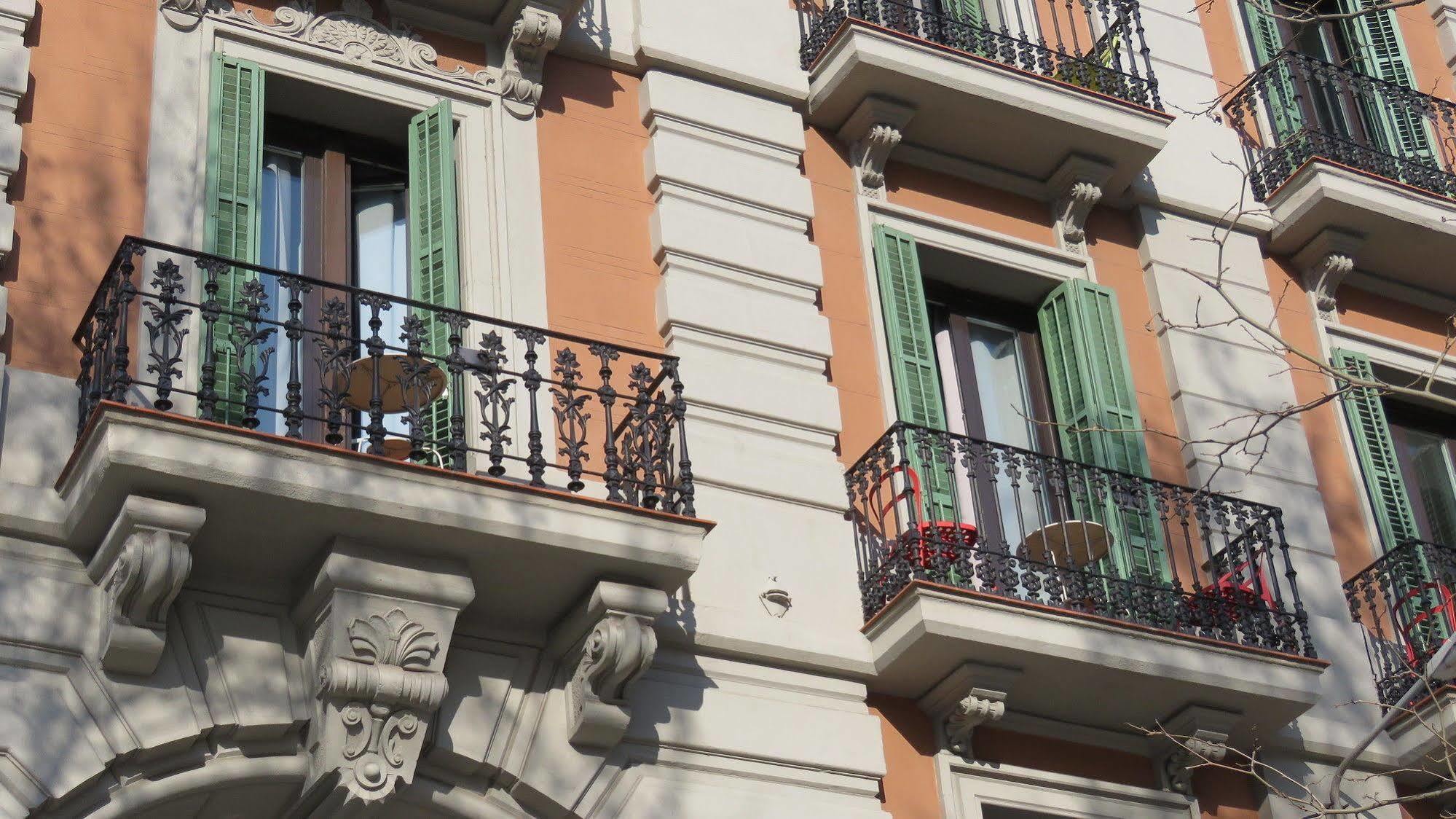 Stay Together Barcelona Apartments Екстер'єр фото