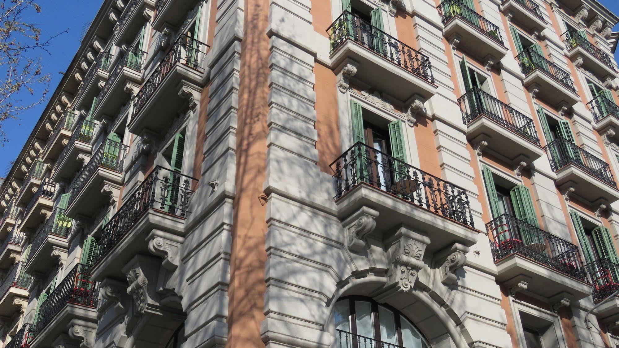 Stay Together Barcelona Apartments Екстер'єр фото
