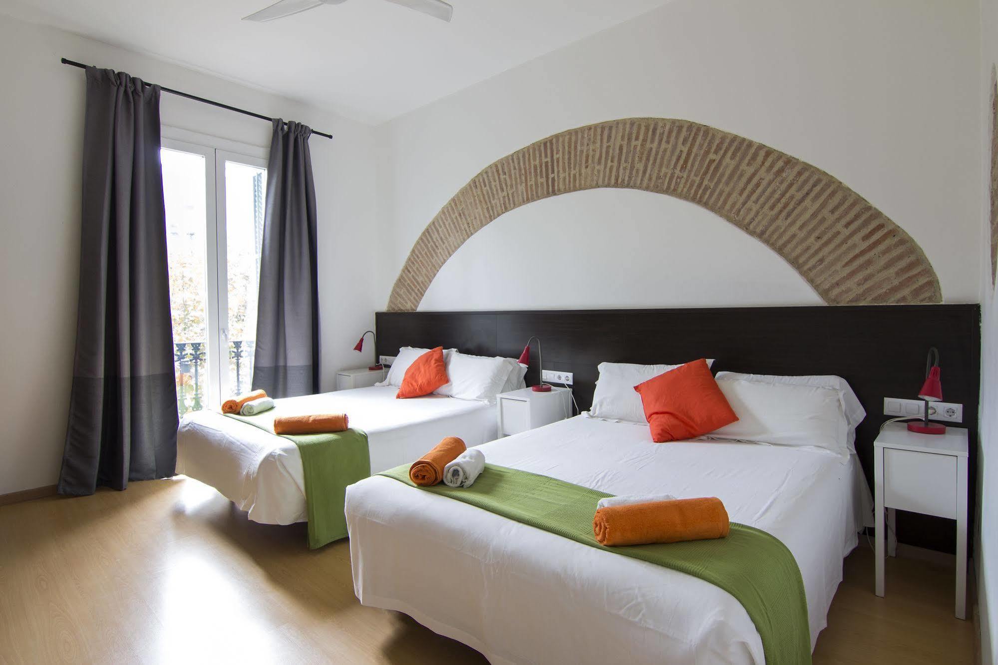 Stay Together Barcelona Apartments Екстер'єр фото